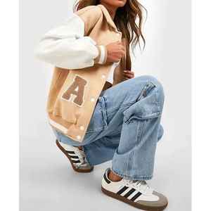 Chaqueta Varsity Beige Blanca con Parche Bordado con la Letra A, Corte Holgado Informal, Cuello Camisero, Cierre de Botones, para Otoño - Product Image 5