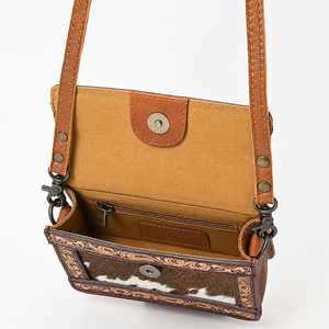 Bolso Bandolera de Cuero Marrón Estilo Western para Mujer, con Grabado Floral en Relieve - Product Image 2
