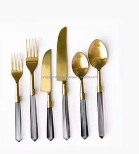 Juego de Cubiertos de Acero Inoxidable 2025, Chapados en Oro, Ecológicos, Hechos a Mano, Estilo Occidental Clásico, para Bodas, Cucharas y Tenedores - Product Image 3