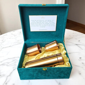 ขวดน้ำทองแดงตีลายสวยงาม >1 ลิตร ชุดของขวัญ ภาชนะอายุรเวท ปลอดภัยต่อสิ่งแวดล้อม เหมาะสำหรับทุกเพศ ใช้เป็นของขวัญได้ ใช้ในชีวิตประจำวัน พร้อมฝาปิด - Product Image 4