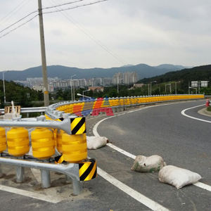 Barriere a tamburo conformi al certificato CE per applicazioni mediane e su strada ad alta resistenza all'impatto barriera a rulli - Product Image 1