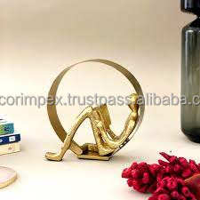 Home Center Fiesta Gold Solid Brass Cycling Figurita Instrucciones de cuidado Limpia con un paño húmedo Collection Fiesta - Product Image 3