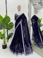 Sari en tissu de soie Rangoli de créateur avec broderie de fils et de sequins, et chemisier en soie Rangoli avec broderie de fils et de sequins.