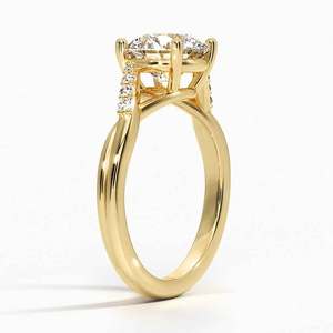 Anillo de compromiso de moissanita Chamise con banda entrecruzada pavé y engaste de puntas, chapado en oro de 14K sobre plata con detalles florales, GRA - Product Image 2