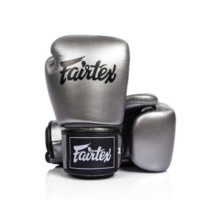 Guantes de MMA de cuero Fairtex con cierre de cordones, diseño de dedos completos, para entrenamiento de Sanda, boxeo y sparring, con muñequera de velcro. - Product Image 2