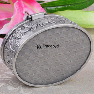 Boîte de rangement élégante en métal, organiseur de table de luxe par Tradebyd - Product Image 5