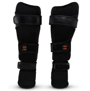 Nouveaux protège-tibias personnalisés avec logo pour le kickboxing et le Muay Thai, protections de jambes et de pieds en PU, durables et résistantes, avec lacets. - Product Image 5