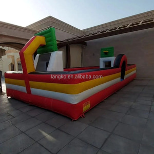Campo de fútbol inflable rojo y <span class=keywords><strong>azul</strong></span> dinámico | Vibrante equipo Color jabón fútbol Pitchkids campo de fútbol jabonoso precio barato - Product Image 1