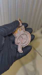 จี้มอสซาไนต์หรูหรา ประดับเพชรสองสี จี้ตัวอักษรเริ่มต้น 925 เงินแท้ สไตล์ฮิปฮอป ผ่านการทดสอบเพชร - Product Image 5