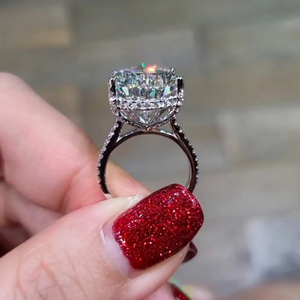 Bague classique solitaire en moissanite taille poire, plaquée rhodium, sertie à griffes, en argent, pour fiançailles, mariage et soirée, pour femme - Product Image 4