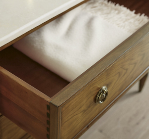 Commode classique de luxe en bois de mahogany massif à 4 tiroirs, dessus en marbre, écologique, fabriquée à la main, élégante, chambre à coucher, salon - Product Image 3