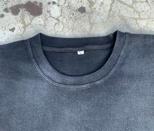 Camiseta Moderna con Estampado Acid Wash para Amantes del Estilo Urbano, Camiseta Vintage con Gráficos Acid Wash – Diseño con Estampado Atrevido y Elegante - Product Image 3