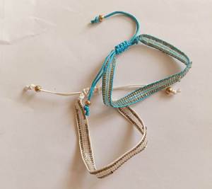 Bracelet perlé de style bohème en alliage plaqué or, bijoux unisexe, design rayé blanc et or - Product Image 4