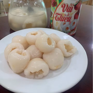 Litchis entiers pelés en conserve, spécialité du Vietnam, en boîtes de 15 oz et 20 oz - Product Image 3