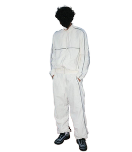 ชุดวอร์มกันลมพิมพ์ลายผ้าโพลีเอสเตอร์/คอตตอนแบบกำหนดเองปี 2026 สำหรับผู้ชาย คุณภาพสูง กันลมได้ดี แบบกลับด้านได้ เป็นมิตรกับสิ่งแวดล้อม เสื้อแจ็คเก็ตและกางเกง - Product Image 1