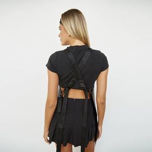 Delantal de Cuero Sintético PU Blanco con Logotipo Personalizado Sublimado, Delantal Lavable para Peluquería, Floristería, Barman, Limpieza y Uso en Barbacoas - Product Image 3