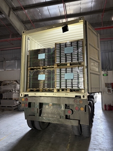 Waterproof SPC Vinyl <b>Flooring</b> Vietnam Manufacturer 5mm 6mm 20mil waterproof vinyl <b>flooring</b> for Home Office Oak design - Product Image 4