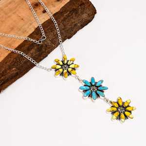Collar de Flores de Dalia y Turquesa Kingman, Joyería Boho del Suroeste en Plata de Ley, Regalo Artesanal para Ella - Product Image 2