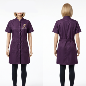 Chaqueta de Barbería para Mujer, 180 GSM, Poliéster y Spandex Premium, Color Morado, Cierre Frontal, Diseño de Paneles Laterales, Logotipo Personalizado con Bordado e Impresión - Product Image 3