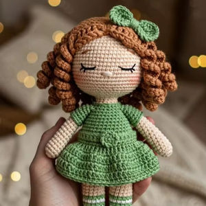 Poupée en peluche amigurumi au crochet faite à la main de qualité supérieure, vente en gros pour cadeau de bébé, décoration intérieure et marché de détail - Product Image 1
