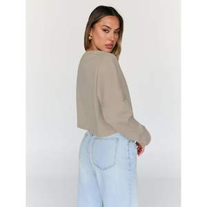 2025 automne hiver à la mode surdimensionné recadrée sweats pour femmes à manches longues col rond chandails haut court à capuche Styles - Product Image 5