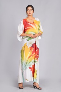 ชุดเดรสยาวลายดอกไม้สีน้ำสดใส - Product Image 4