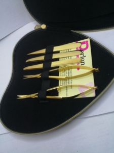 Pince à épiler à pointe inclinée et droite, ciseaux à sourcils à ressort dorés, lames droites et courbées en acier inoxydable, outil cosmétique de beauté - Product Image 4