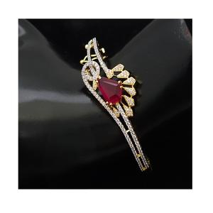 Bracelets de créateur élégants de qualité supérieure, finition or et blanc, ouvrables, pour mariage, fiançailles, soirée, pour femmes - Product Image 1