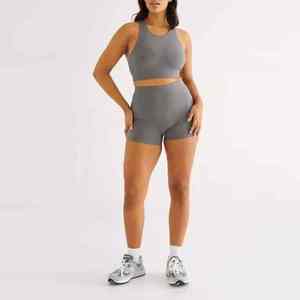 Conjuntos de Ropa Deportiva al por Mayor para Yoga y Fitness, Sujetador Deportivo, Falda para Golf y Tenis al Aire Libre, Conjuntos de 2 Piezas con Contraste de Color para Gimnasio, para Mujer - Product Image 1