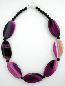 Collier en perles de résine acrylique fait main, écologique, pour femmes, pour mariage et cadeaux de fêtes, par Perfect Enterprises - Product Image 2