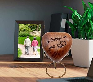 Urna Decorativa de Madera en Forma de Corazón para Guardar Cenizas, Recuerdo Funerario, con Acabado Pulido y Elegante - Product Image 1