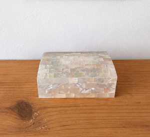 Boîte de rangement pour bijoux en incrustation de nacre exclusive, organisateur décoratif artisanal pour bijoux, accessoires, trésors et cadeaux haut de gamme - Product Image 4