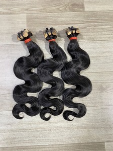 Cinta de texturas onduladas Ins 100% Extensiones de cabello humano vietnamita Cabello tejido alineado con cutícula Garantía de buen servicio para mujeres negras - Product Image 3