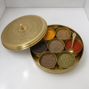Caja de Especias de Latón Hecha a Mano con Tapa, Masala Dabba Tradicional, Contenedor de Almacenamiento de Especias Indias, Organizador de Condimentos de Cocina, Premium - Product Image 2