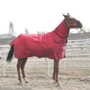 Couvertures pour chevaux en gros, imperméables, en polaire, disponibles en plusieurs tailles et couleurs, doublure en nylon, styles personnalisables et haute qualité - Product Image 4