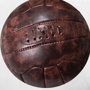 Ballon de football en cuir vintage, cousu main, style rétro, antique, décoratif, cadeau, marque personnalisée, prix de gros - Product Image 4