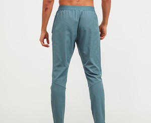 ชุดวอร์มกีฬาผู้ชายแบบมีซิป น้ำหนักเบา ระบายอากาศได้ดี เหมาะสำหรับใส่เล่นกีฬากลางแจ้ง สั่งทำได้ - Product Image 5