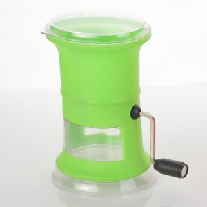 Trituradora de nueces con manivela manual resistente a bajo precio y picadora de nueces Cortador manual de frío y cebolla de alta eficiencia Perfecto para pedidos a granel - Product Image 1