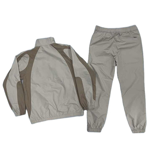 Ensemble de survêtement coupe-vent pour homme, conçu pour la course à pied, avec veste zippée et pantalon, en matière légère, vente en gros - Product Image 2