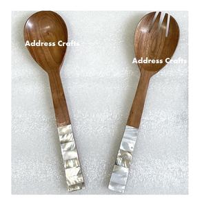 Ensemble de serveurs à salade en bois naturel très populaire avec poignée en nacre, outils à salade en acacia pour la maison et la cuisine, ustensiles faits à la main, ensemble de cuillères à salade - Product Image 1
