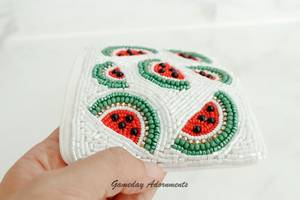 กระเป๋าใส่เหรียญรูปใบโคลเวอร์ประดับลูกปัด ทำมือ น้ำหนักเบา ผ้าฝ้ายสีขาวทรงสี่เหลี่ยม ซิปปิด ลายดอกไม้ ของขวัญงานปาร์ตี้ งานปักมือ - Product Image 3