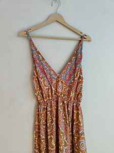 ชุดเดรสยาวผ้าไหมแท้ 100% สำหรับผู้หญิง งานแฮนด์เมด ดีไซน์หรูหรา สไตล์โบฮีเมียน ผลิตจากผ้าธรรมชาติที่ยั่งยืน เหมาะสำหรับใส่ในฤดูร้อน งานแต่งงาน หรือโอกาสพิเศษ - Product Image 6