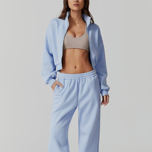 Ensemble sweat-shirt court et pantalon de jogging pour femme, imprimé sur mesure, vêtements de sport décontractés, vêtements de mode, fabrication OEM, Pakistan - Product Image 1