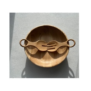 Bol de service en bois fait main, design rustique artisanal pour fruits, salades, collations, noix, desserts, présentation sur table de cuisine ou salle à manger - Product Image 6