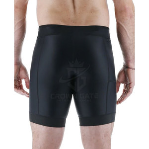 Maillots de bain à séchage rapide conçus pour les sports nautiques, offrant un soutien flexible pour les mouvements et un confort durable. - Product Image 2
