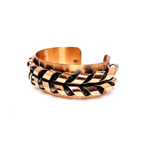 Brazalete de Cobre Hecho a Mano de Antique Creations, Metal para Bienestar, Brazalete Terapéutico con Diseño Trenzado, Regalo de Lujo - Product Image 2