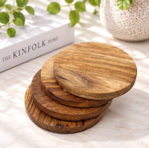 Juego de posavasos redondos de madera atractivos de latón AK de 4 posavasos de madera de alta calidad para utensilios de cocina/Decoración de mesa - Product Image 3