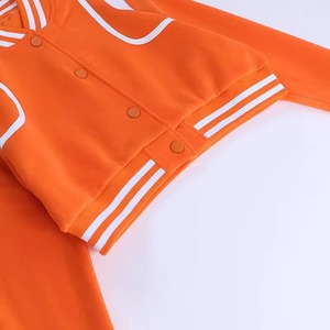 Chaqueta universitaria de cuero premium para mujer con bordado y cuerpo de lana, servicio de muestra OEM/ODM disponible hoy. - Product Image 6