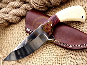 Couteau de chasse artisanal personnalisé, lame en acier à haute teneur en carbone, manche en os, couteau de survie pour le camping avec étui, fabrication sur mesure - Product Image 2