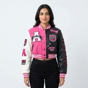 Chaqueta Varsity de Mujer de Longitud Regular, Acolchada, con Bordado Chenille, Acabado Personalizado de Alta Calidad, Transpirable, Resistente al Viento y Ecológica - Product Image 1